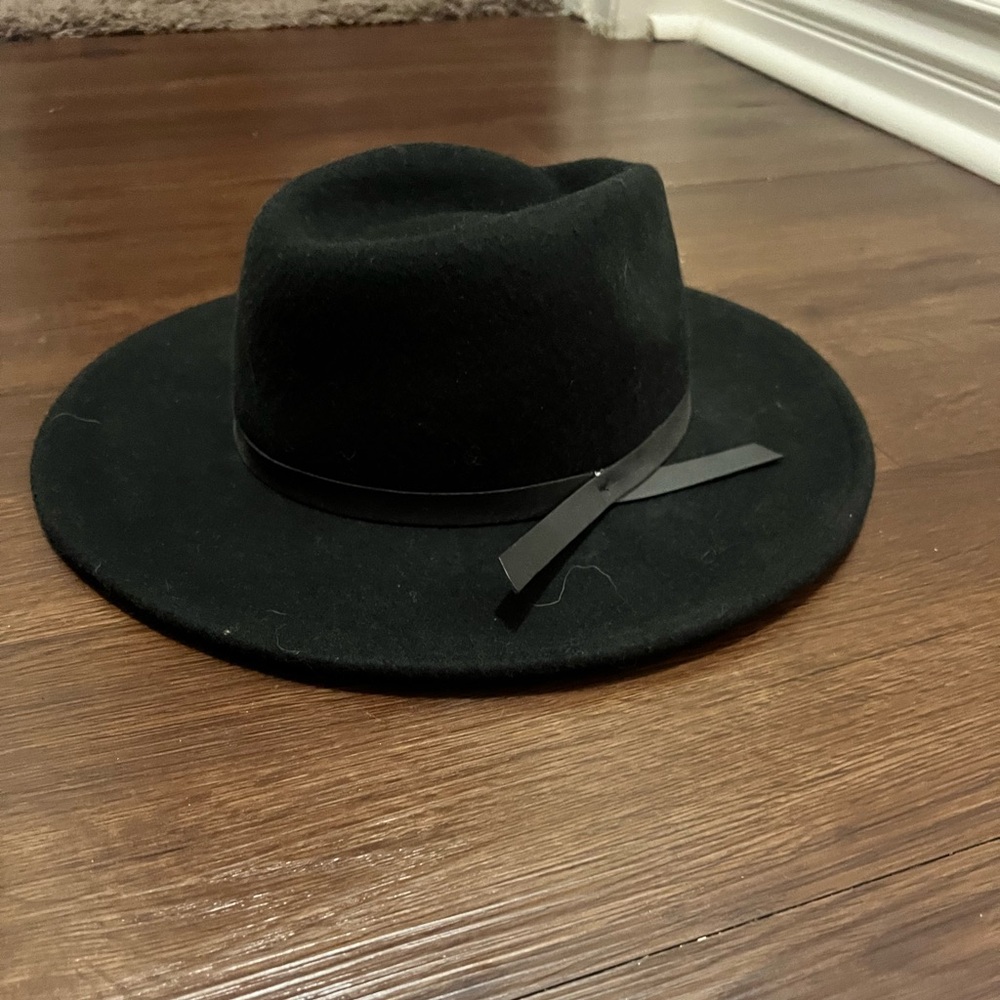 Black hat, dress hat, never worn